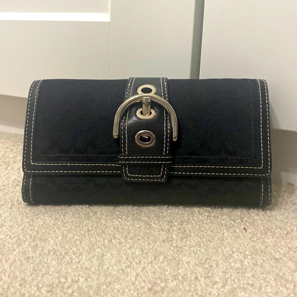 Black Coach Clutch Wallet